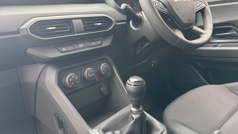 Dacia Jogger 1.0 TCe Essential 5dr Petrol Estate